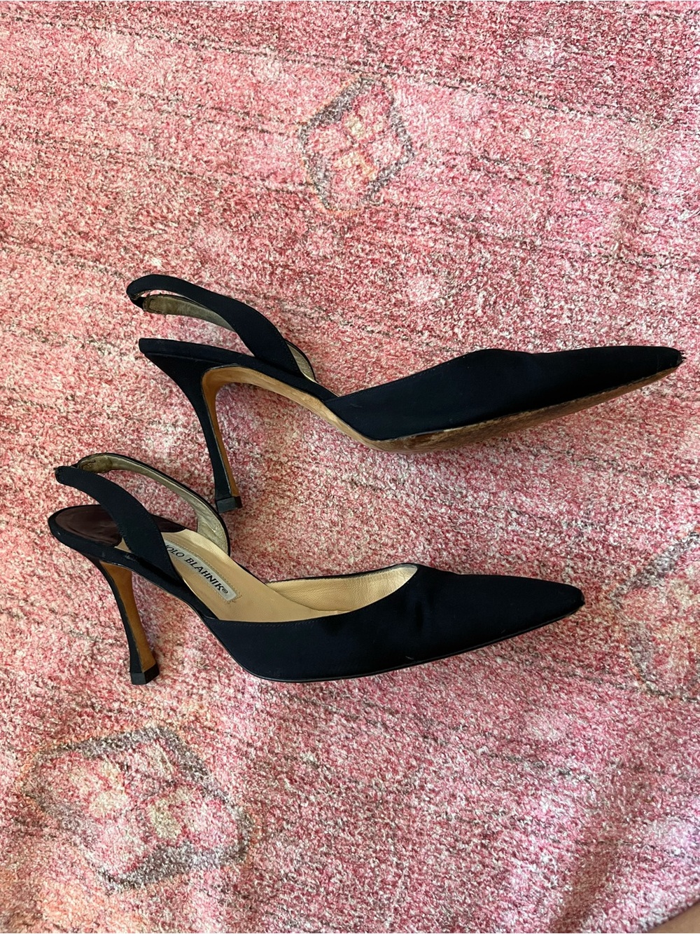 Manolo Blahnik Black Pointed Slingback Stiletto Heels - Picture 5 of 7
